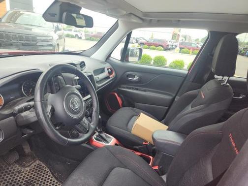 2022 Jeep Renegade Trailhawk