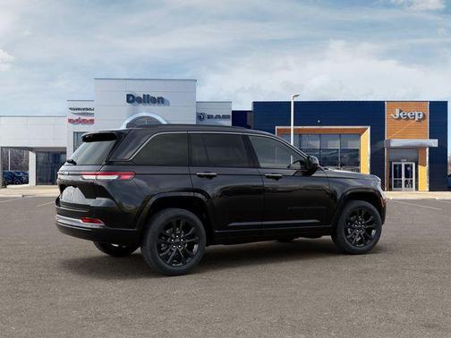 Diamond Black Crystal Pearlcoat 2026 Jeep Grand Cherokee Limited