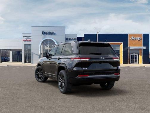 Diamond Black Crystal Pearlcoat 2026 Jeep Grand Cherokee Limited