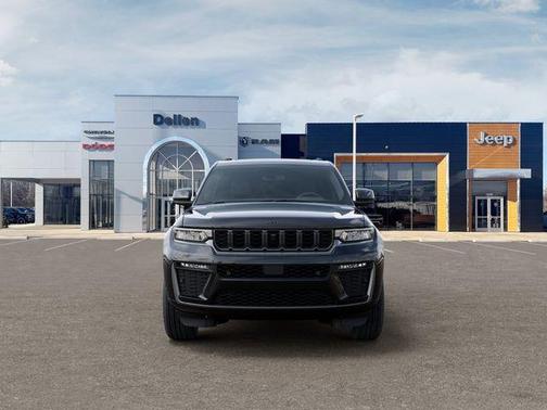 Diamond Black Crystal Pearlcoat 2026 Jeep Grand Cherokee Limited