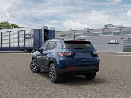 Fathom Blue Pearl Coat 2026 Jeep Compass Trailhawk