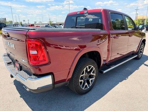 Delmonico Red Pearlcoat 2025 RAM 1500 Laramie