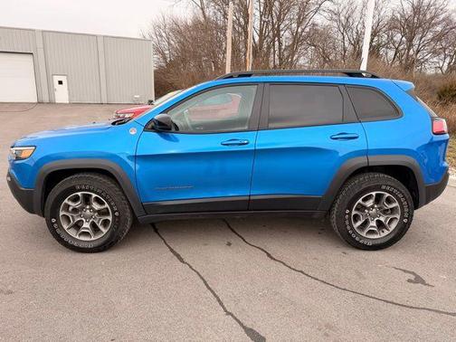 2022 Jeep Cherokee Trailhawk