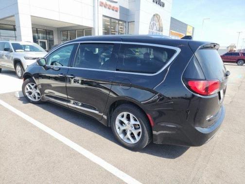 2019 Chrysler Pacifica Touring-L Plus
