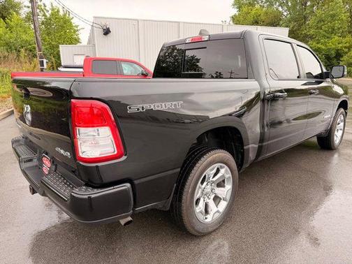 Diamond Black Crystal Pearlcoat 2023 RAM 1500 Big Horn/Lone Star