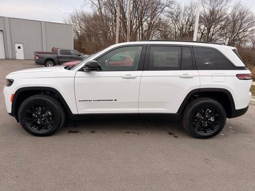 2026 Jeep Grand Cherokee Altitude