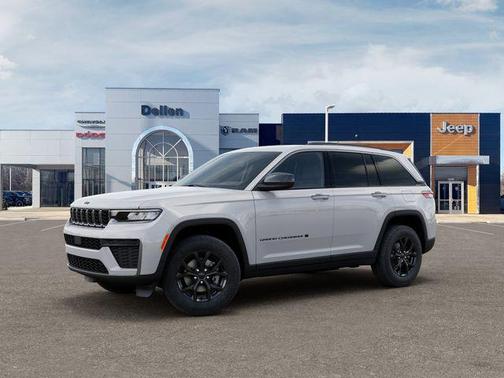 Bright White Clearcoat 2026 Jeep Grand Cherokee Altitude