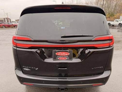 2026 Chrysler Pacifica Limited