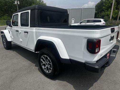 2025 Jeep Gladiator Sport S