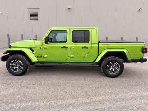 2026 Jeep Gladiator Sport S