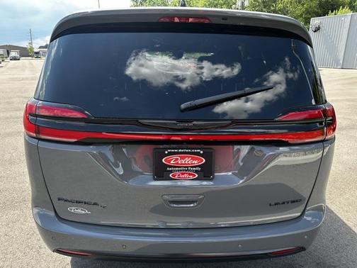 2025 Chrysler Pacifica Limited
