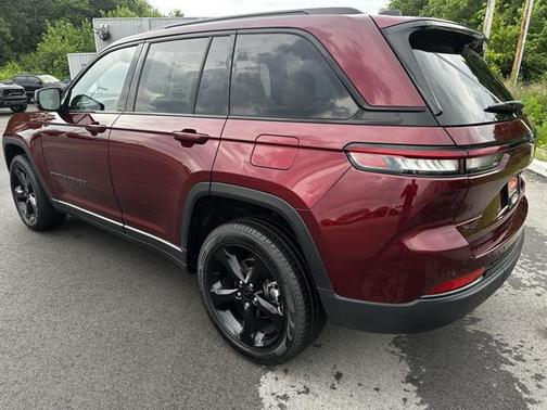 2025 Jeep Grand Cherokee Limited X
