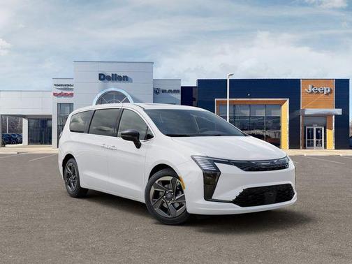 Bright White Clearcoat 2027 Chrysler Pacifica Limited