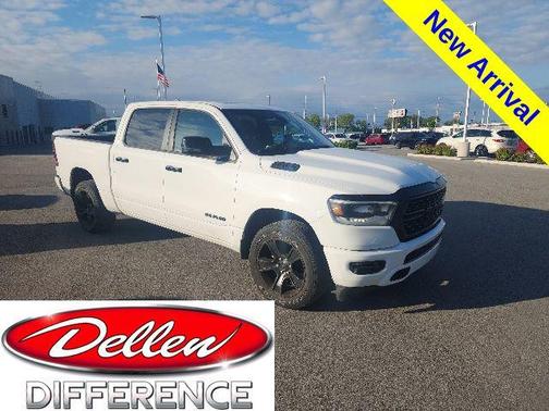 Bright White Clearcoat 2023 RAM 1500 Big Horn/Lone Star