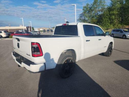 Bright White Clearcoat 2023 RAM 1500 Big Horn/Lone Star