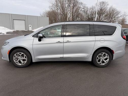 2023 Chrysler Pacifica Limited