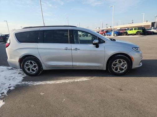 2023 Chrysler Pacifica Limited