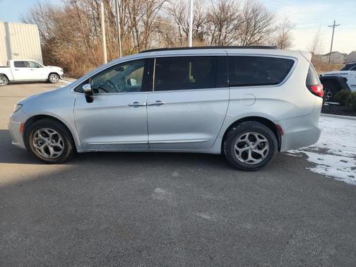 2023 Chrysler Pacifica Limited