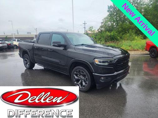 Diamond Black Crystal Pearlcoat 2024 RAM 1500 Limited