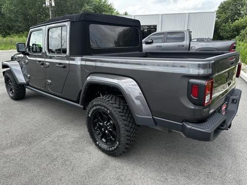 2021 Jeep Gladiator Willys