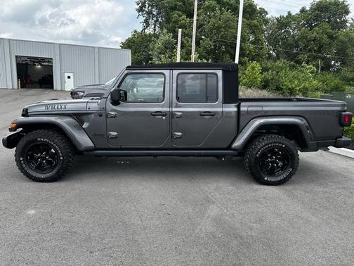 2021 Jeep Gladiator Willys
