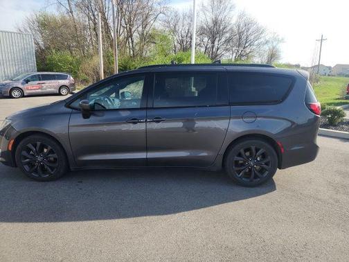 2019 Chrysler Pacifica Touring-L Plus