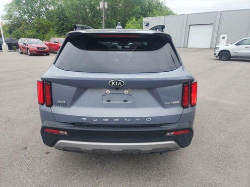 Everlasting Silver 2021 Kia Sorento SX