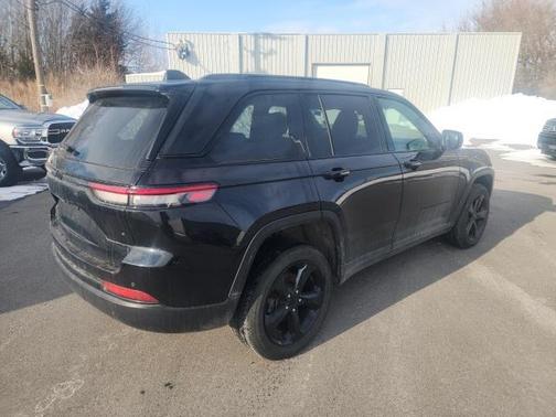 2024 Jeep Grand Cherokee Altitude