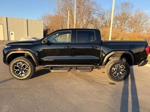 2024 GMC Canyon AT4X