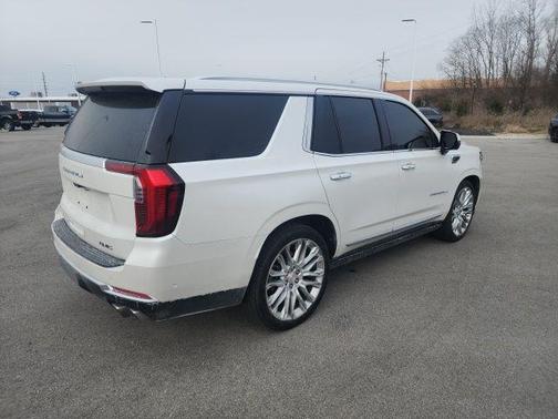 2025 GMC Yukon Denali