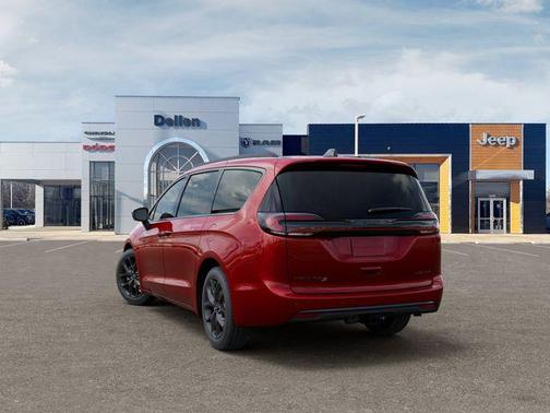 Pr6 2027 Chrysler Pacifica Limited