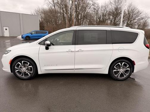 2026 Chrysler Pacifica L