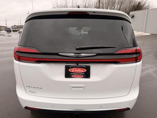 2026 Chrysler Pacifica L