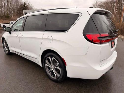 2026 Chrysler Pacifica L