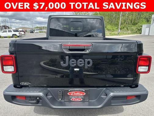 2025 Jeep Gladiator Sport S