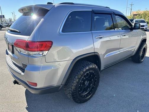2019 Jeep Grand Cherokee Laredo