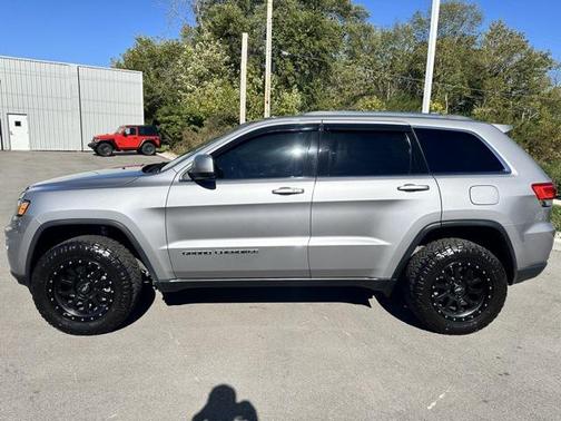 2019 Jeep Grand Cherokee Laredo