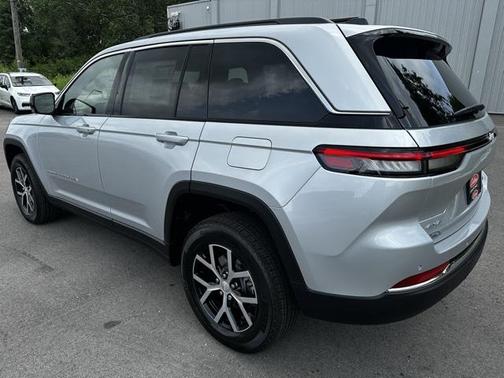 2025 Jeep Grand Cherokee Limited X