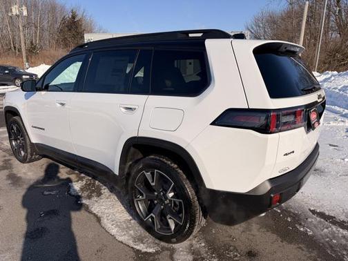 2026 Jeep Cherokee Overland