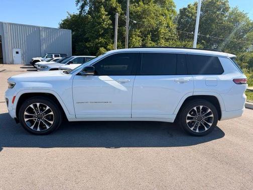 Bright White Clearcoat 2024 Jeep Grand Cherokee L Overland