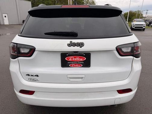 Bright White Clearcoat 2022 Jeep Compass High Altitude