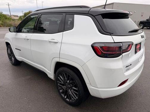 Bright White Clearcoat 2022 Jeep Compass High Altitude