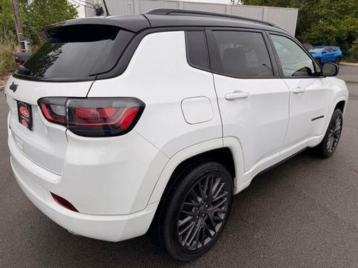 Bright White Clearcoat 2022 Jeep Compass High Altitude