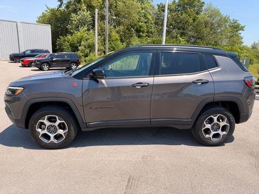 Granite Crystal Metallic Clearcoat 2022 Jeep Compass Trailhawk