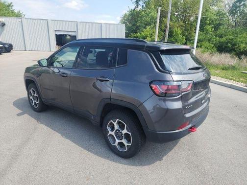 Granite Crystal Metallic Clearcoat 2022 Jeep Compass Trailhawk