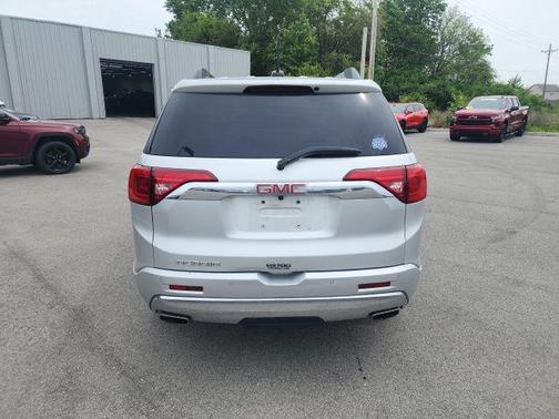 Quicksilver Metallic 2019 GMC Acadia Denali