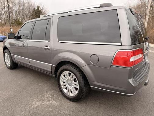2014 Lincoln Navigator Base