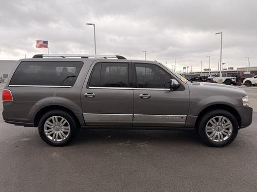 2014 Lincoln Navigator Base