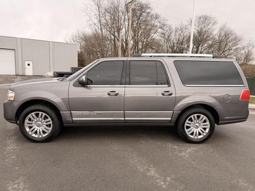 2014 Lincoln Navigator Base