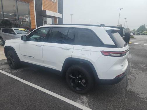 2023 Jeep Grand Cherokee Altitude